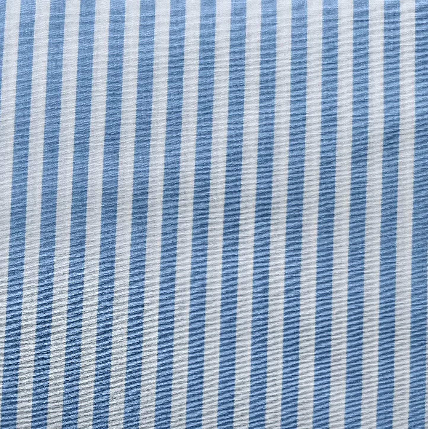 Baumwollstoff HELLBLAU mit weißen 5 mm STREIFEN, 140 cm breit, Streifenstoff