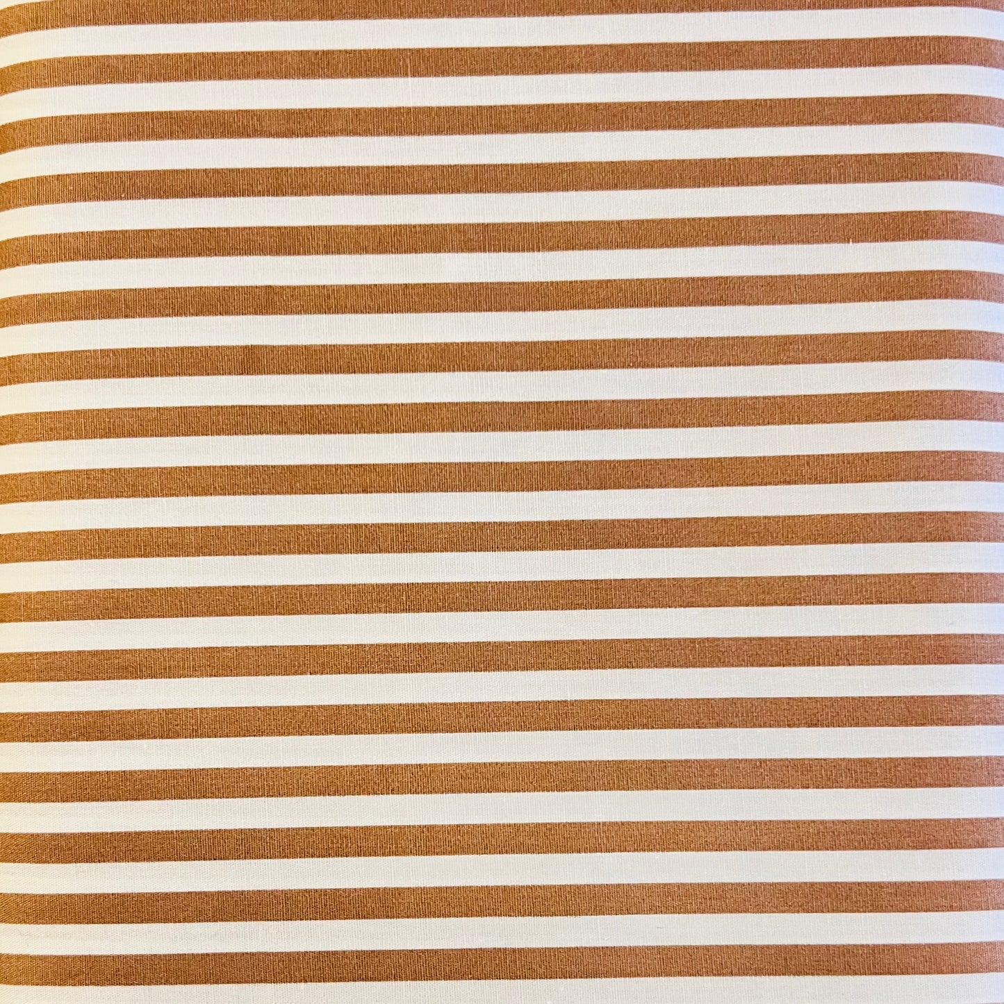 Tissu en coton BEIGE à RAYURES blanches de 5 mm, largeur 140 cm, tissu rayé