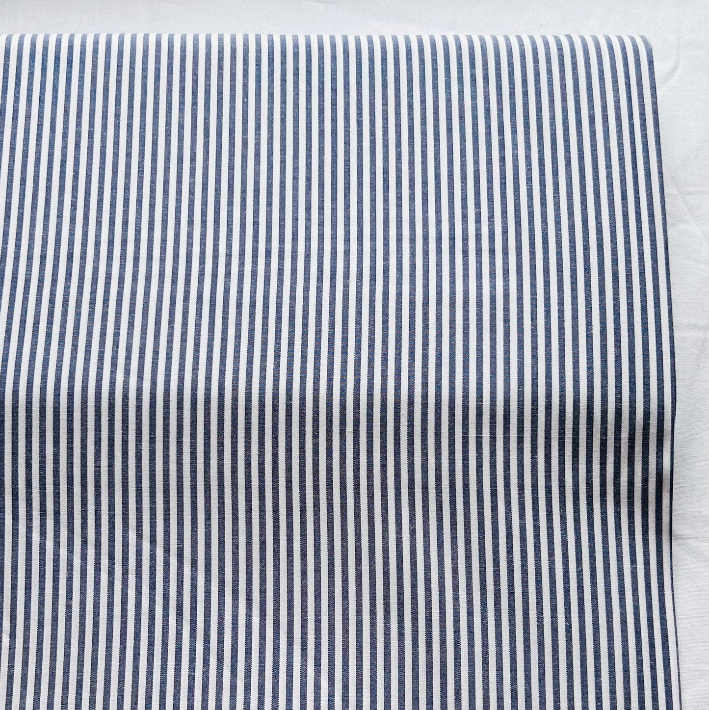 Baumwollstoff DUNKELBLAU mit weißen 3 mm STREIFEN, 140 cm breit, Streifenstoff