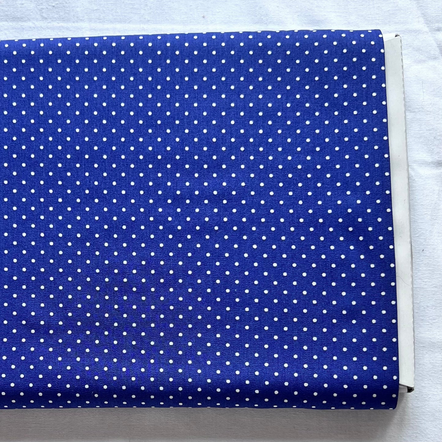 Baumwollstoff BLAU mit weißen 2 mm PÜNKTCHEN, 140 cm breit, Punktestoff Tupfenstoff
