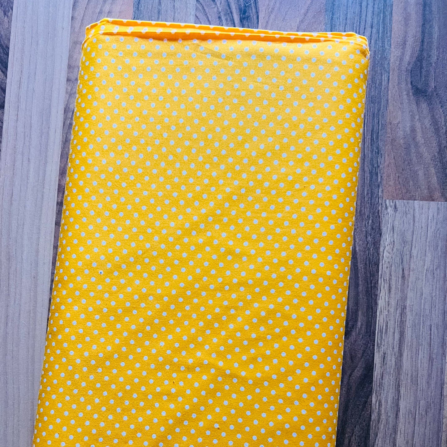 Tissu en coton JAUNE à pois blancs de 2 mm, largeur 140 cm, tissu à pois