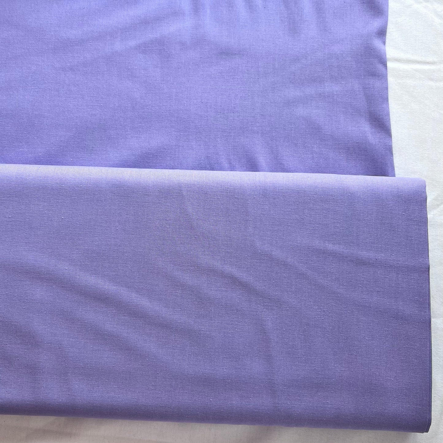 Tissu coton UNI LILAS 140 cm de large Tissu uni coton vendu au mètre
