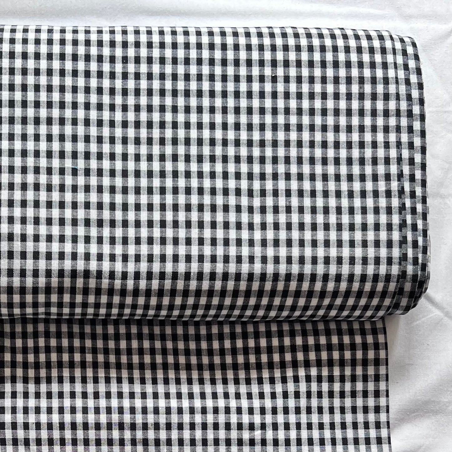 Baumwollstoff SCHWARZ mit weißen 5 mm KAROS, 140 cm breit, Vichy Karo Karostoff Kariert