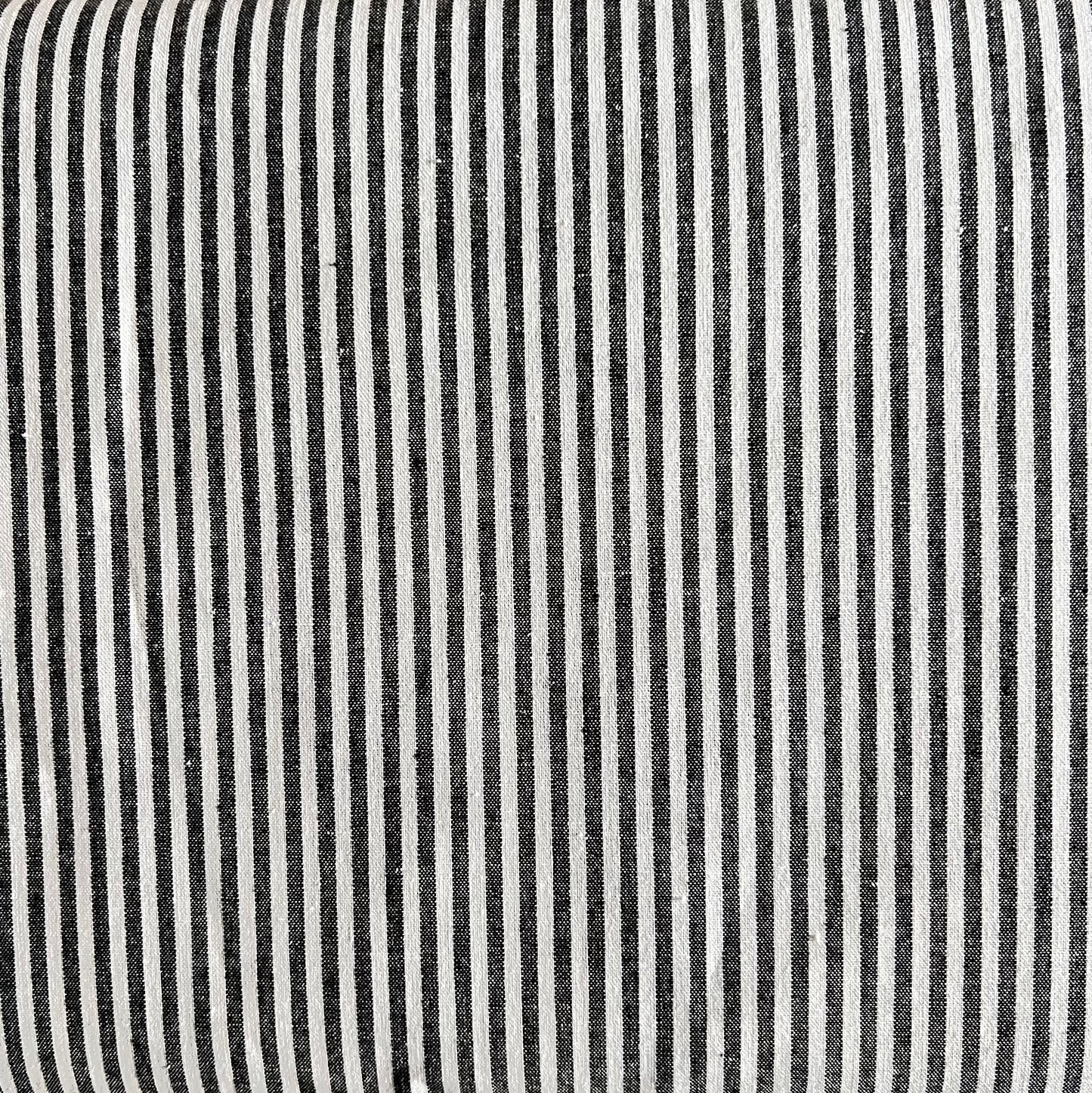 Baumwollstoff SCHWARZ mit weißen 3 mm STREIFEN, 140 cm breit, Streifenstoff