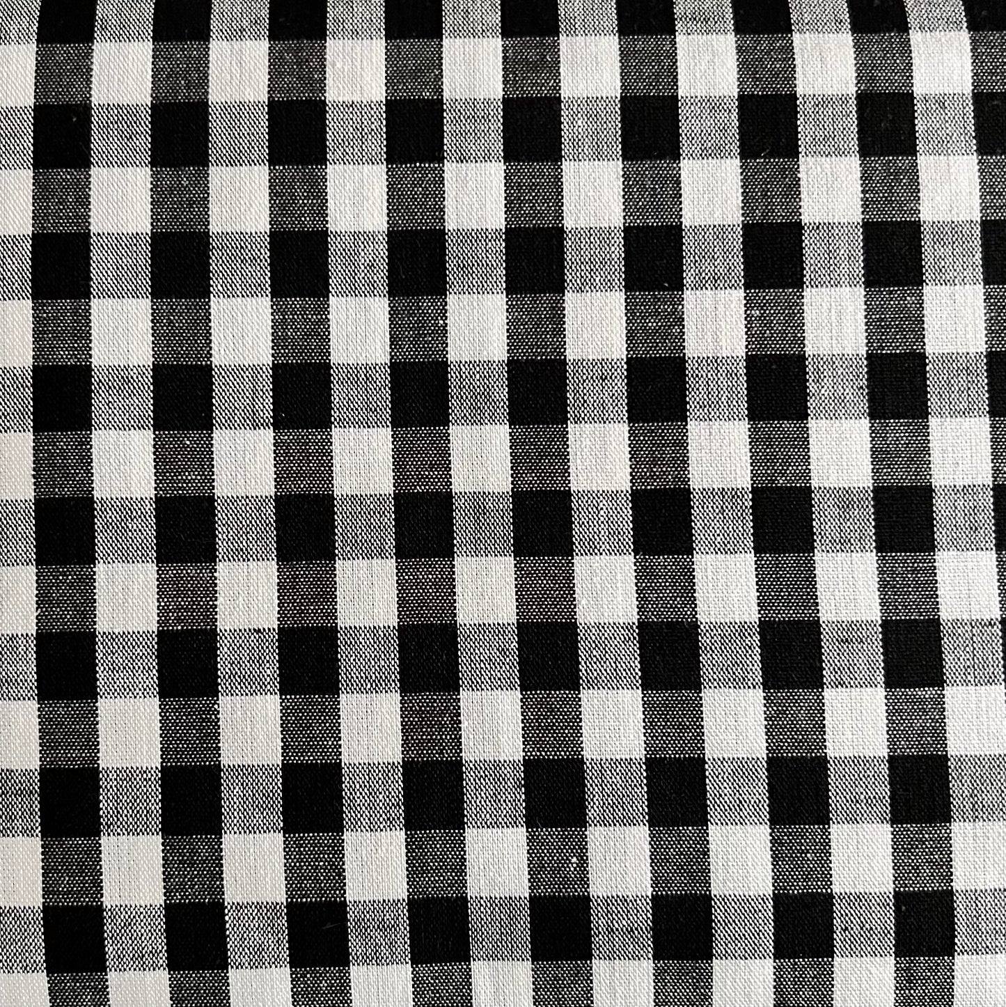 Baumwollstoff SCHWARZ mit weißen 10 mm KAROS, 140 cm breit, Vichy Karo Karostoff Kariert