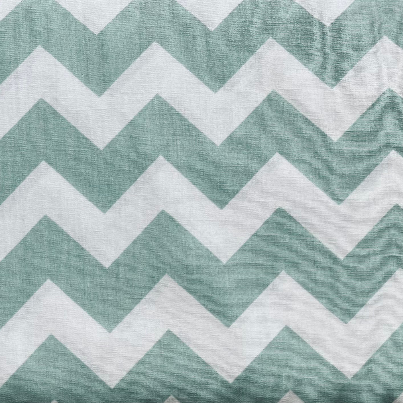 Tissu en coton CHEVRON ZIGZAG en vert vintage MENTHE, 140 cm de large Tissu zigzag