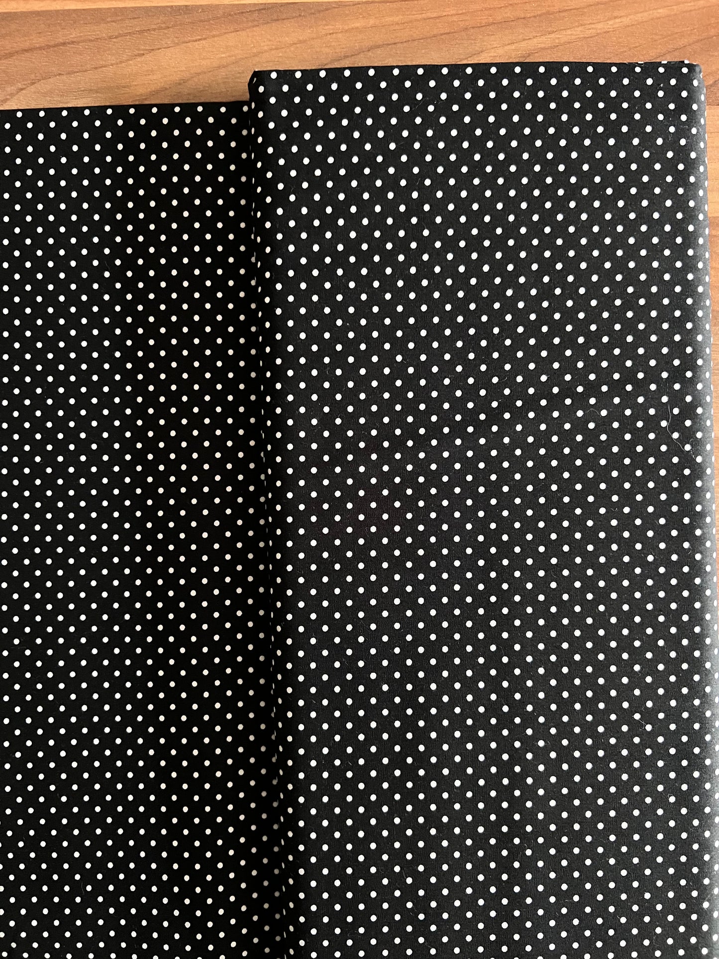 Tissu en coton NOIR à pois blancs de 2 mm, largeur 140 cm, tissu à pois