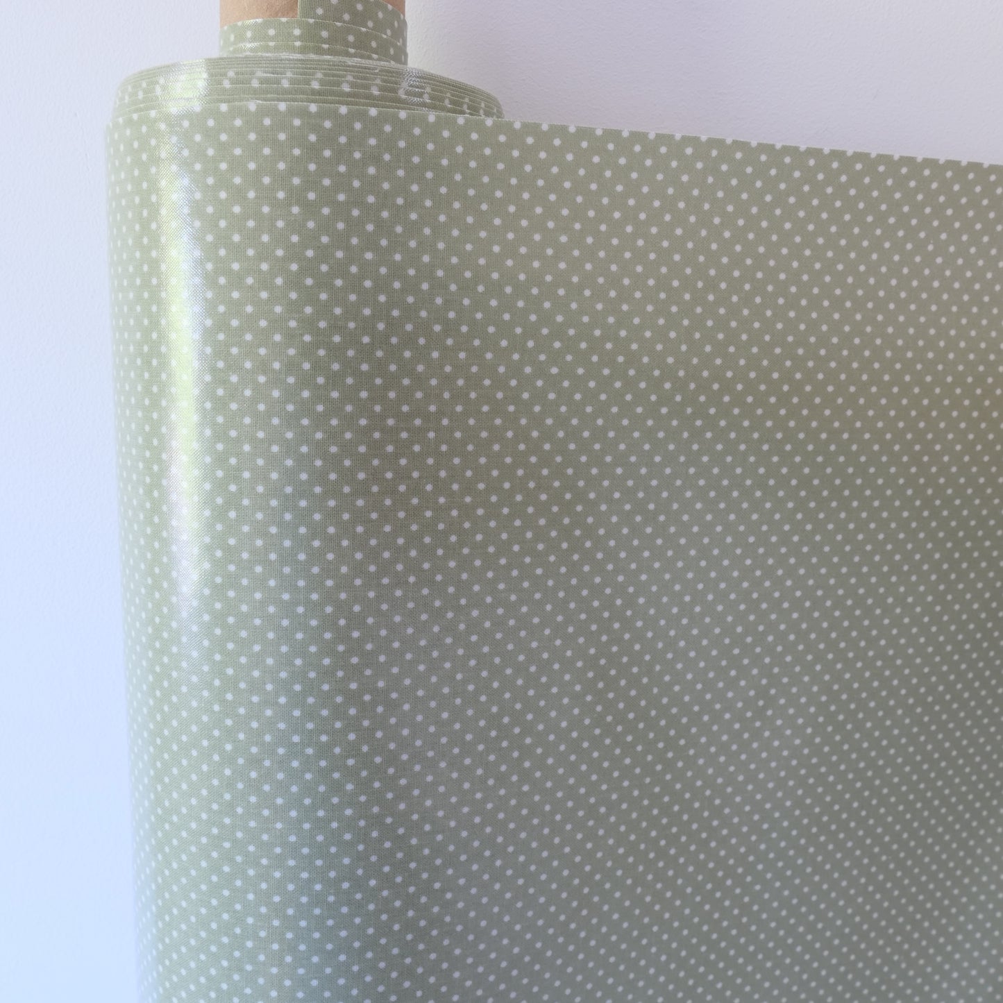 AU MAISON Wachstuch Dots Sage Punkte Pünktchen Tupfen Salbei Grün, beschichtete Baumwolle