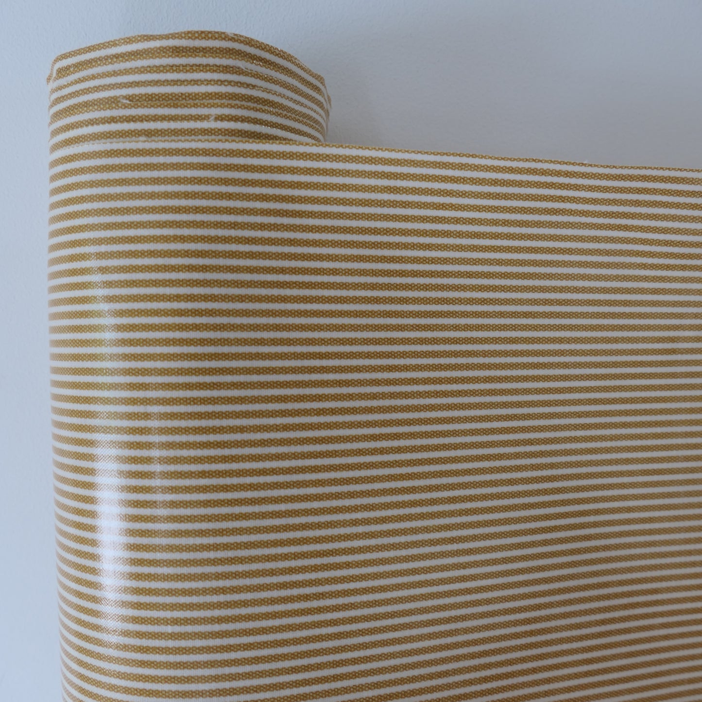 AU MAISON Wachstuch Stripe Mustard senfgelb schmale Streifen, beschichtete Baumwolle