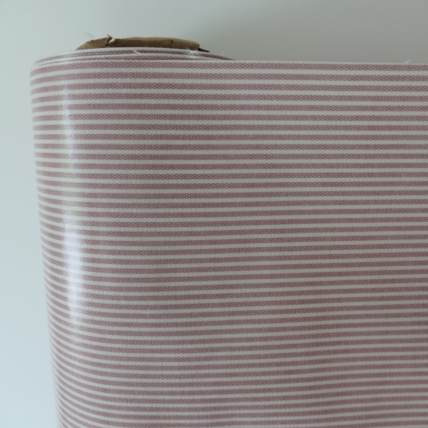 AU MAISON Wachstuch Stripe Woodrose schmale Streifen Rosenholz Altrosa, beschichtete Baumwolle