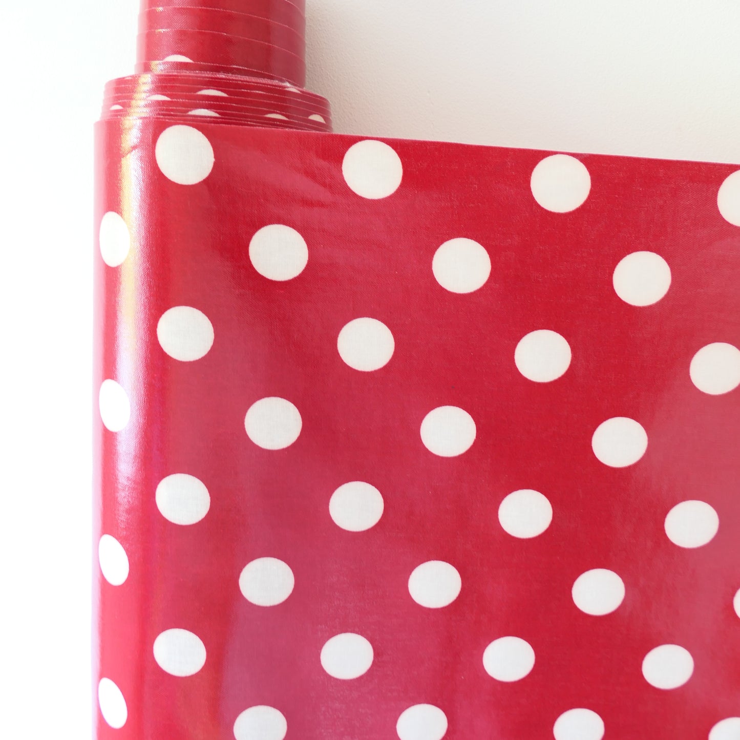AU MAISON Wachstuch Dots Giant Red Rote große Punkte Tupfen, beschichtete Baumwolle