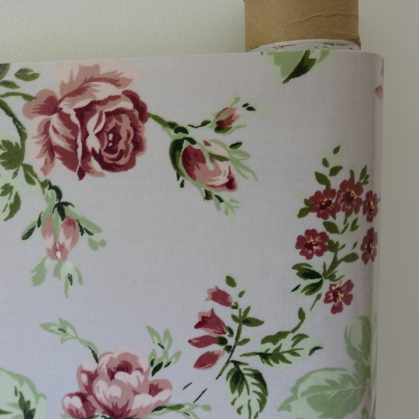 AU MAISON Wachstuch Sophia Dusty Violet flieder Blumen beschichtete Baumwolle