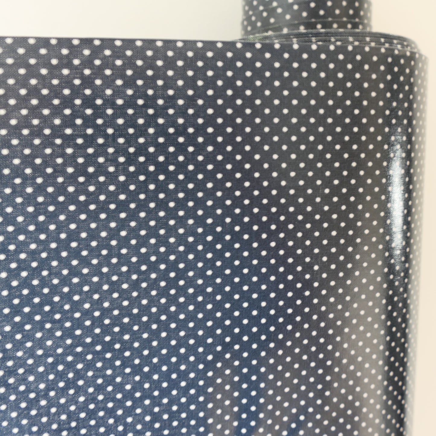Au Maison Wachstuch Dots Midnight Blue Punkte Pünktchen Tupfen dunkelblau, beschichtete Baumwolle