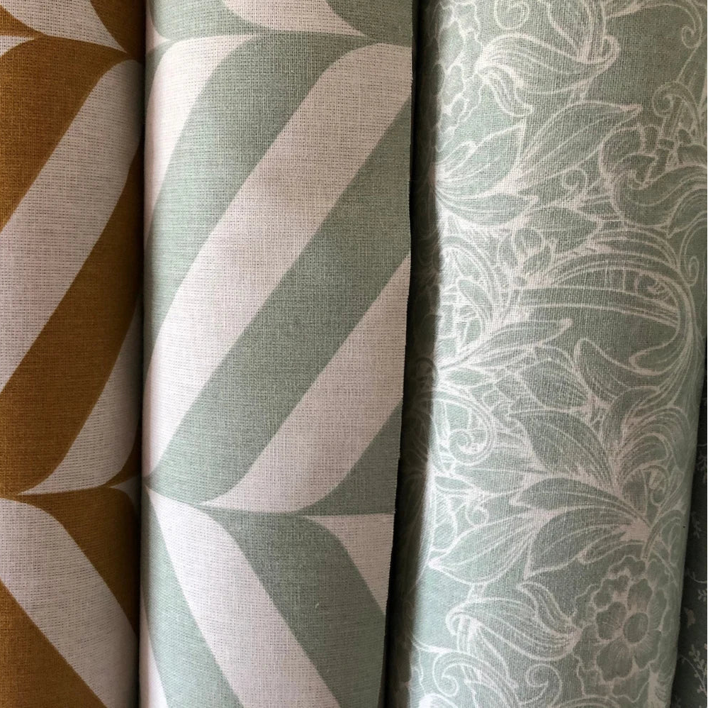 Au Maison Baumwollstoff Caroline Verte Blumen Ranken Blumenstoff Mintgrün