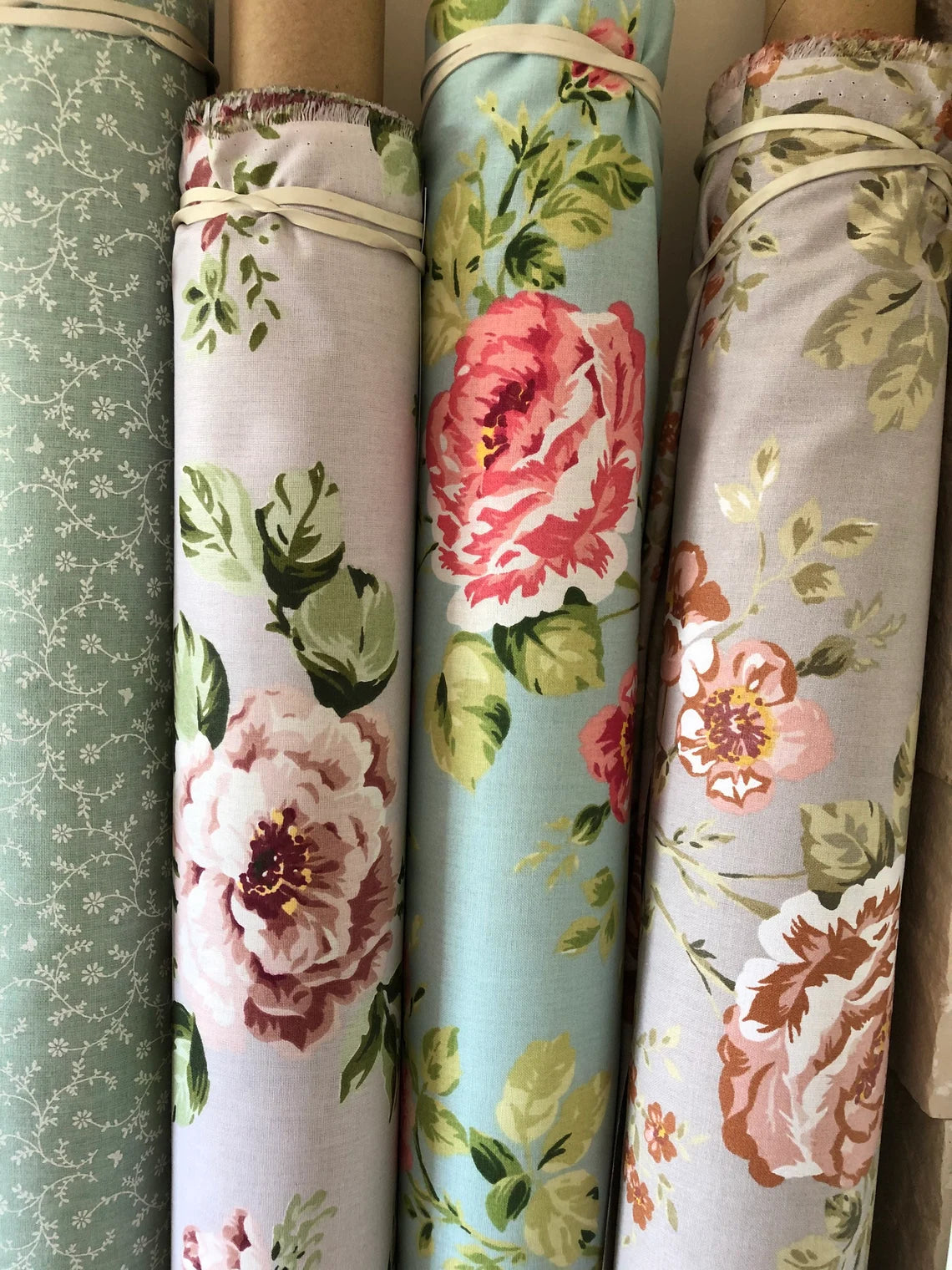 AU Maison Baumwollstoff Sophia Aqua Sky Blumenstoff große Blumen türkisblau blaugrün
