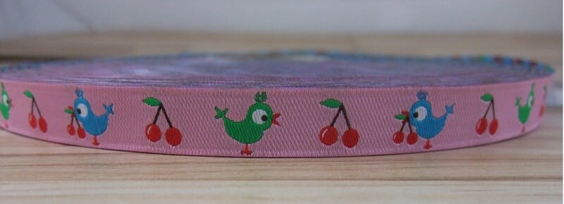 Webband BIRDIE Rosa von Farbenmix Design Paulapü 12 mm mit Vögel & Kirschen