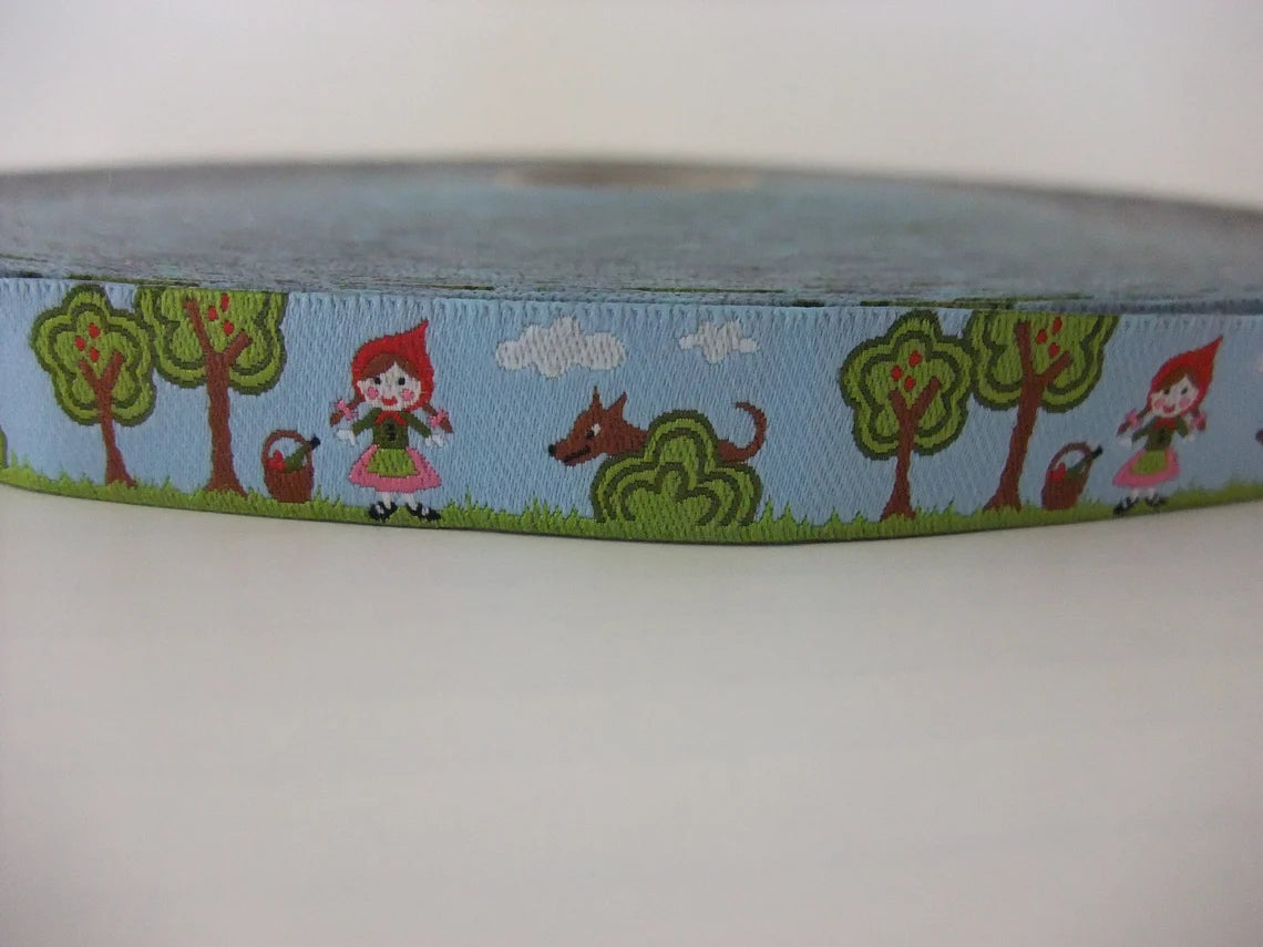 Webband Frl. ROTH von Farbenmix 15 mm - Rotkäppchen, Wolf & Waldidylle