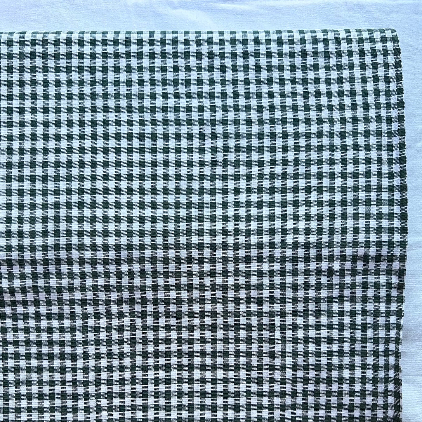 Baumwollstoff DUNKELGRÜN mit weißen 5 mm KAROS, 140 cm breit, Vichy Karo Karostoff Kariert