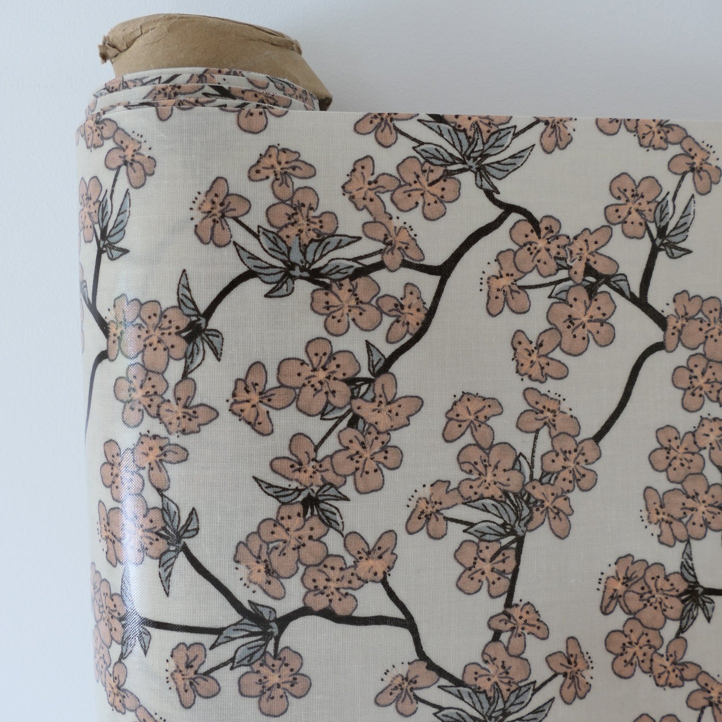 AU MAISON Wachstuch Amalie Lavender Kirschblüten, creme altrosa, beschichtete Baumwolle