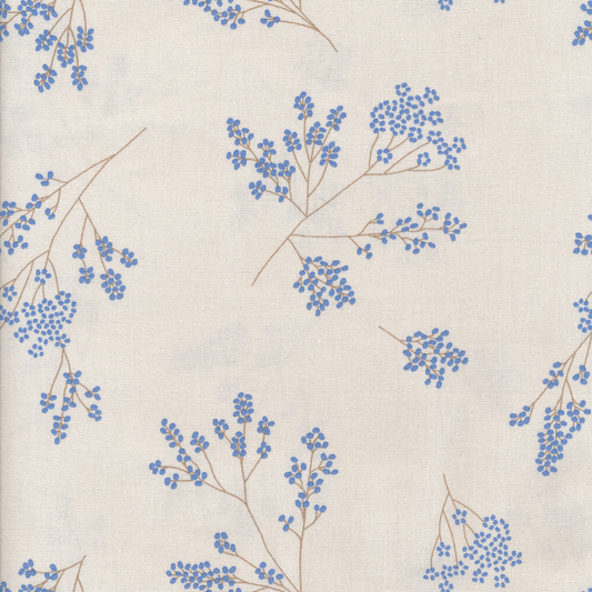 Au Maison Wachstuch Alberte French Blue, Blumen Sträucher, blau weiß, beschichtete Baumwolle